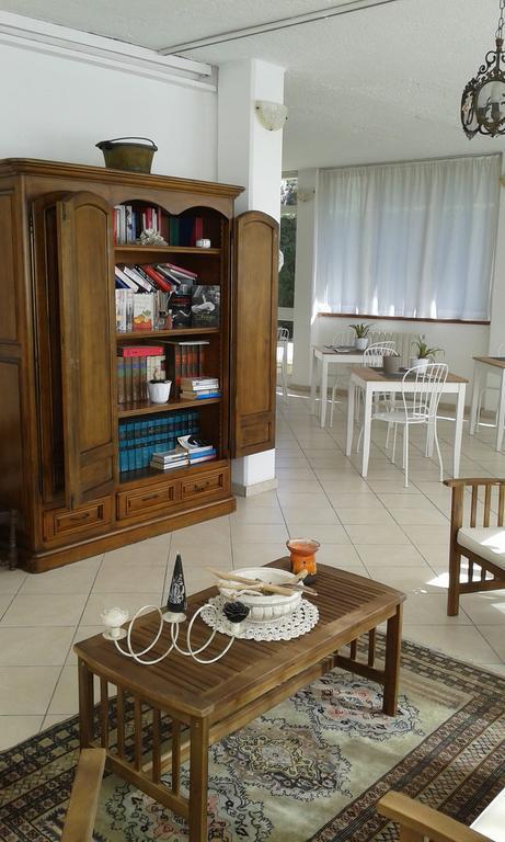Casa Versilia Hotel 마리나디마사 외부 사진